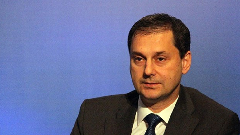 Χ. Θεοχάρης: Πρέπει να φύγετε και ελπίζω να μην ξανάρθετε