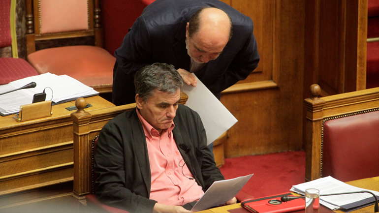 Στη Βουλή η διάταξη για την αναλογική καταβολή τελών κυκλοφορίας