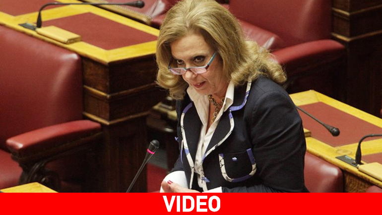 Βουλευτής της Ένωσης Κεντρώων πήρε φόρα να ανέβει στο βήμα και… έχασε τον δρόμο!