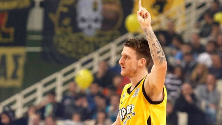 Παπαντωνίου: «Μπορούμε να κοιτάξουμε στα μάτια τον Ολυμπιακό»