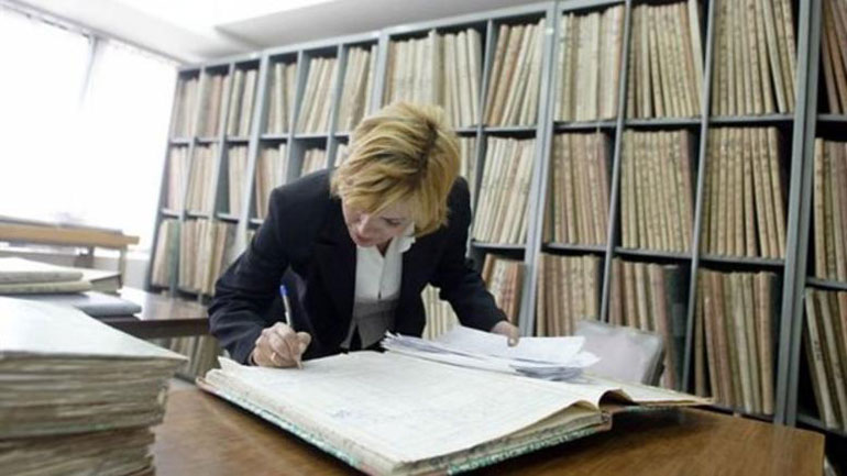 Απέχουν από τα καθήκοντά τους οι συμβολαιογράφοι