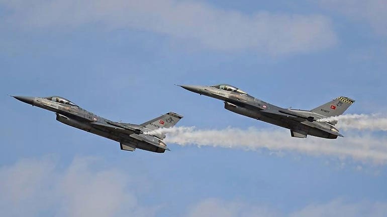 Νέες τουρκικές παραβιάσεις στο Αιγαίο Νέες τουρκικές παραβιάσεις στο Αιγαίο