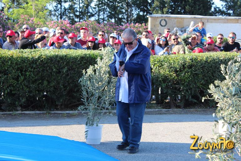 Μα να μην περνά η ώρα...