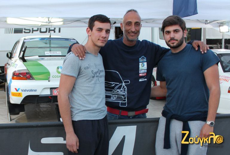 Σε αυτή τη φωτογραφία γίνεται του... junior!!! Από αριστερά ο Ζιάκας junior, ο Ιαβέρης Junior και ο Τζεφεράκος Junior!!!