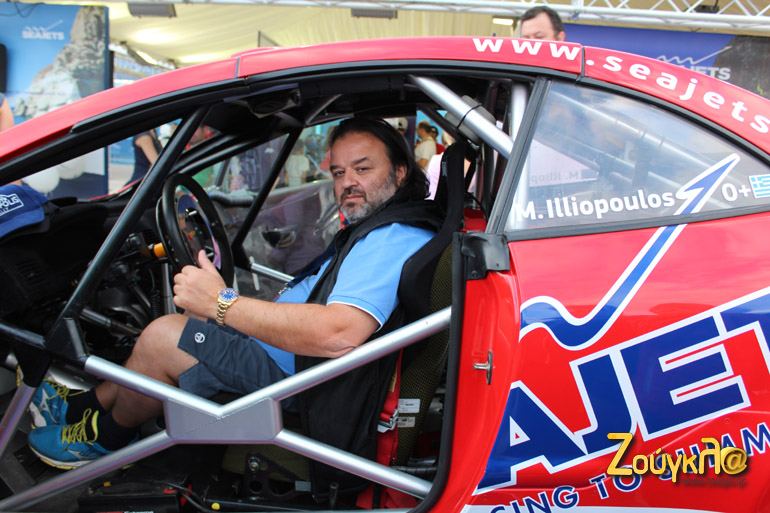 Ο πρωταθλητής αναβάσεων στην κατηγορία Ε Μάριος Ηλιόπουλος κάθεται μέσα στο νέο του απόκτημα!