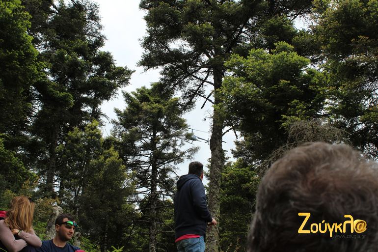 Ούτε τα ελικόπτερα δεν έλειπαν από τον αγώνα...