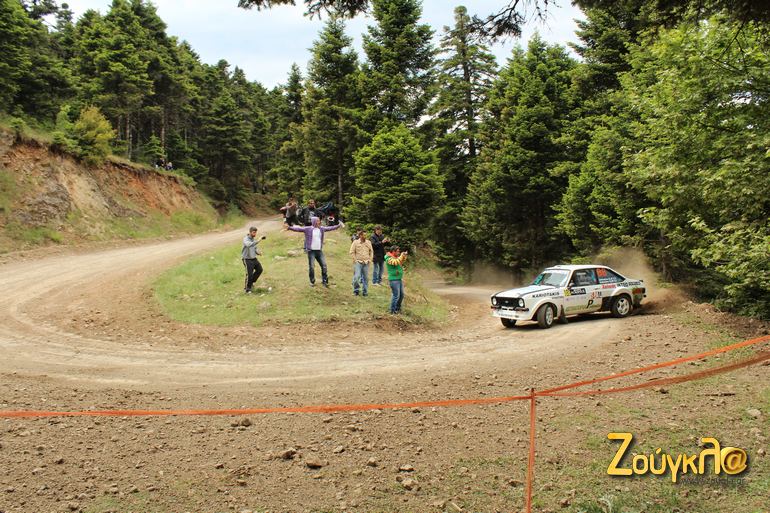 Θέαμα και με το... πλάι!