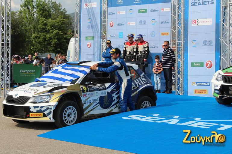 Η ελληνική σημαία στο σωστό σημείο...