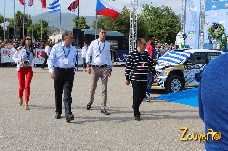 Ο Περιφερειάρχης Κώστας Μπακογιάνης ήταν δίπλα στον αγώνα πριν και μετά...