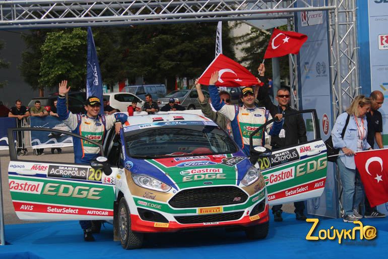 Το ζεστό χειροκρότημα του κόσμου κέρδισαν τα τουρκικά πληρώματα...