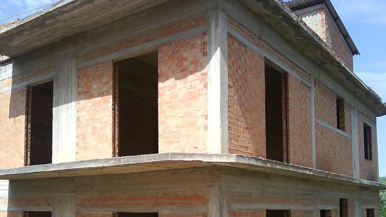 Λιβαδειά: Παιδί έπεσε από τον δεύτερο όροφο και έσπασε το πόδι του