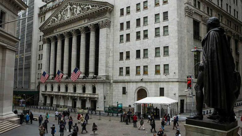 Σε αρνητικό έδαφος οι δείκτες της Wall Street