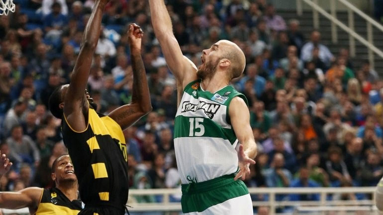 Παναθηναϊκός: «Μέσα» ο Καλάθης, εκτός οι… ξενύχτηδες