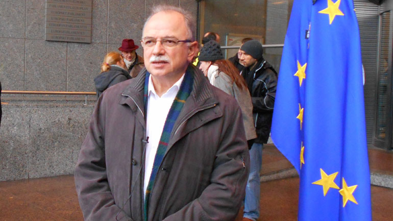 Παπαδημούλης: «Να κλείσει η συμφωνία μέχρι το τέλος του μήνα»