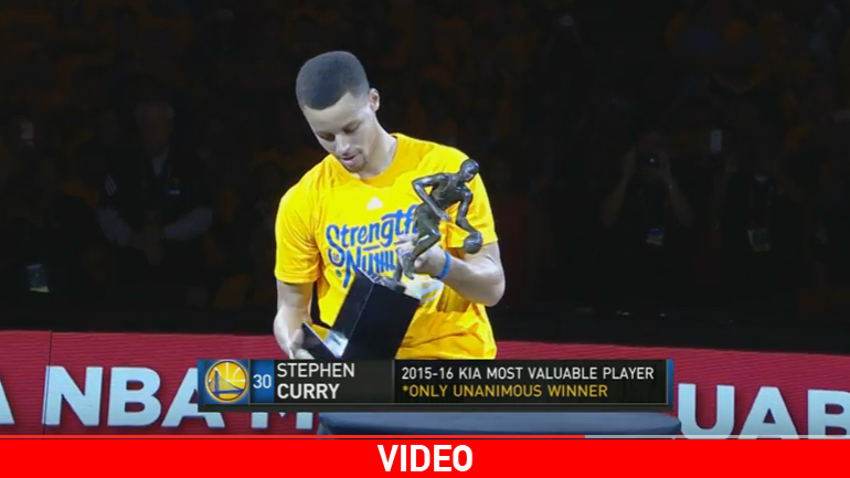 Βραβεύτηκε ο MVP Στεφ Κάρι