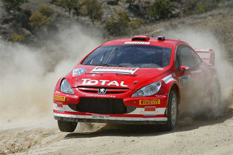 Ο Marcus Gronholm έτρεχε με το συγκεκριμένο 307cc WRC σε αγώνες του παγκοσμίου πρωταθλήματος ράλι...
