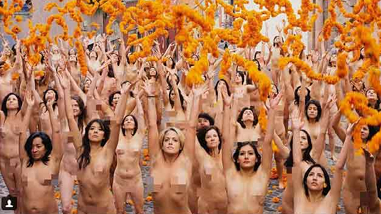 100 γυμνές γυναίκες θα υποδεχθούν τον Τραμπ στο Οχάιο