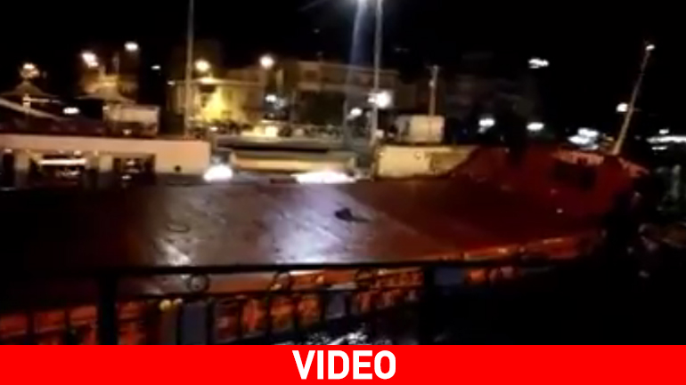 Καρέ-καρέ πρόσκρουση πλοίου στην παλαιά γέφυρα του Ευρίπου