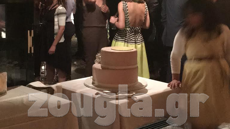 Η γαμήλια τούρτα