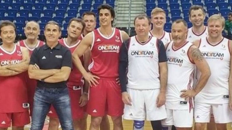 Μπάσκετ: Θυμήθηκε τα… παλιά στο Βερολίνο ο Παπαλουκάς Μπάσκετ: Θυμήθηκε τα… παλιά στο Βερολίνο ο Παπαλουκάς