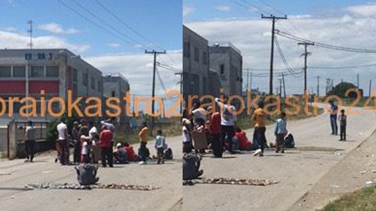 Μετανάστες απέκλεισαν δρόμο στο κέντρο φιλοξενίας Ωραιοκάστρου