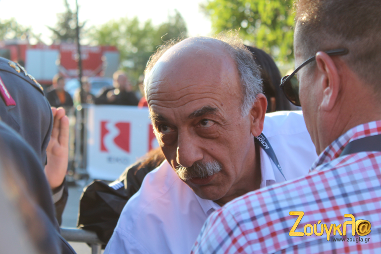 Ο πρόεδρος της ομοσπονδίας Δημήτρης Μιχελακάκης διοργάνωσε τον αγώνα και μετά άφησε τις ειδικές στην μοίρα τους; Μήπως δεν γνωρίζει για την κατάστασή τους μία εβδομάδα μετά;