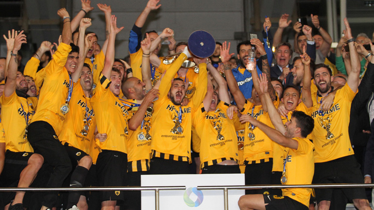 Πριμ μαμούθ στους παίκτες της ΑΕΚ