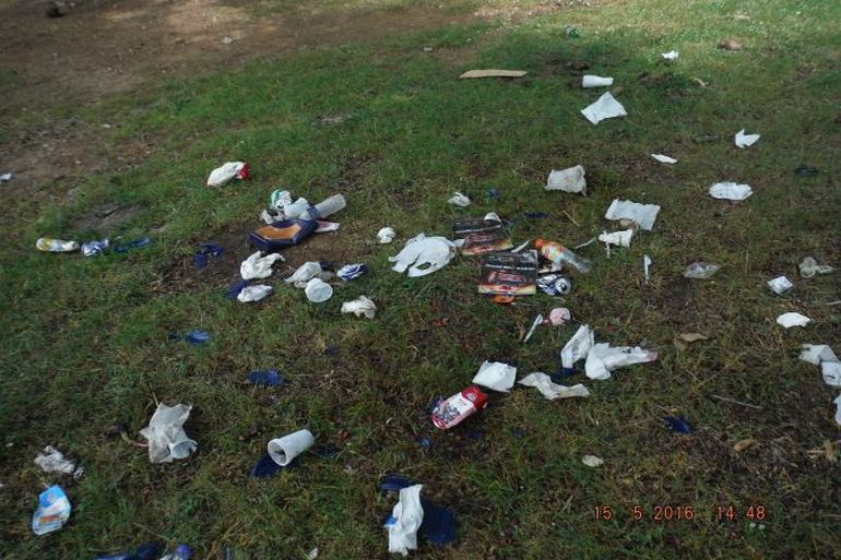 Δηλαδή πρέπει να καταγγείλει ένας απλός άνθρωπος αυτό το αίσχος για να βάλουν κάποιοι... καρεκλοκένταυροι μυαλό;