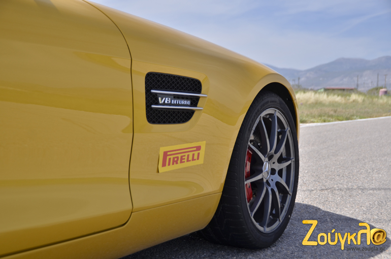 V8 Biturbo και με ελαστικά Pirelli...