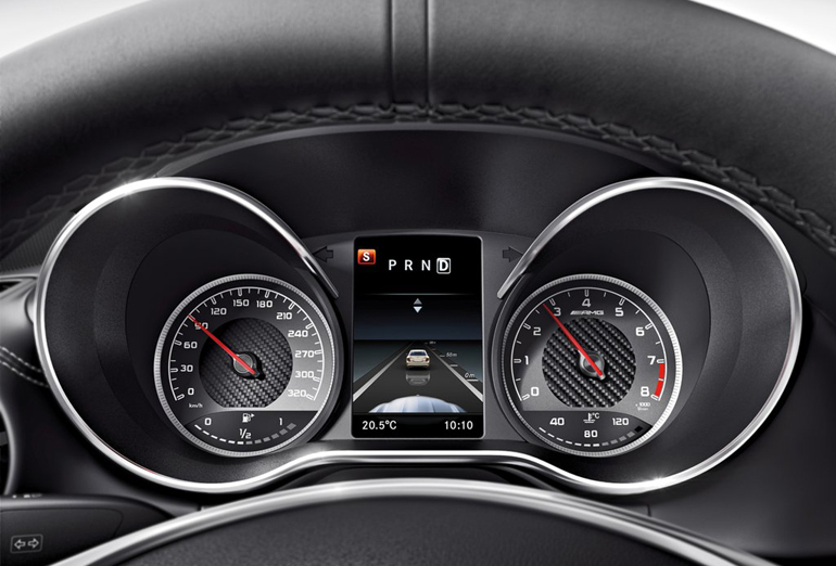 Τα 320 στο κοντέρ είναι εφικτά χιλιόμετρα για το γερμανικό super car....