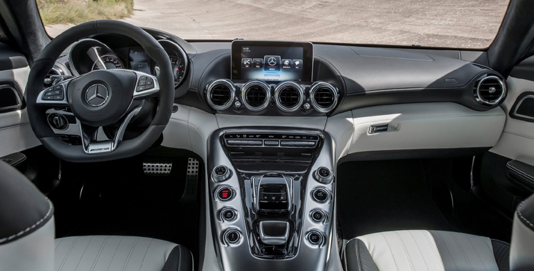 Η καμπίνα των επιβατών...