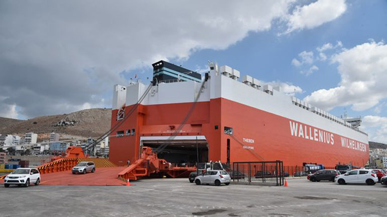 Στο λιμάνι του Πειραιά κατέπλευσε το νεότευκτο πλοίο μεταφοράς οχημάτων «Theben»