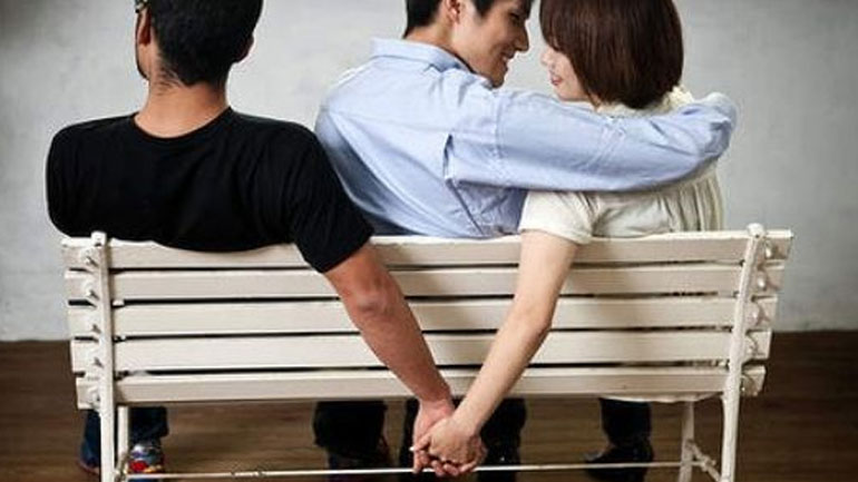 Οι 8-10 Ελληνίδες είναι άπιστες