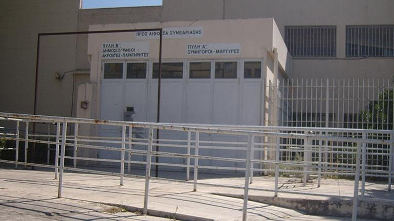 Eντάσεις και φωνές στον Κορυδαλλό για τη δίκη της υπόθεσης «Γοργοπόταμος»