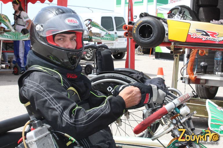 Γάντια και έτοιμος για την πίστα!