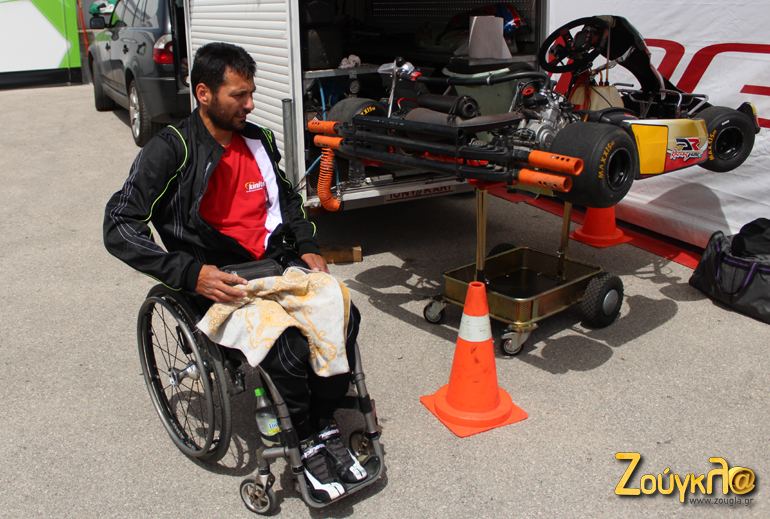 Ο Τάκης έχει το δικό του αυτοκίνητο, το δικό του τρέιλερ και δύο καρτ για προπόνηση!