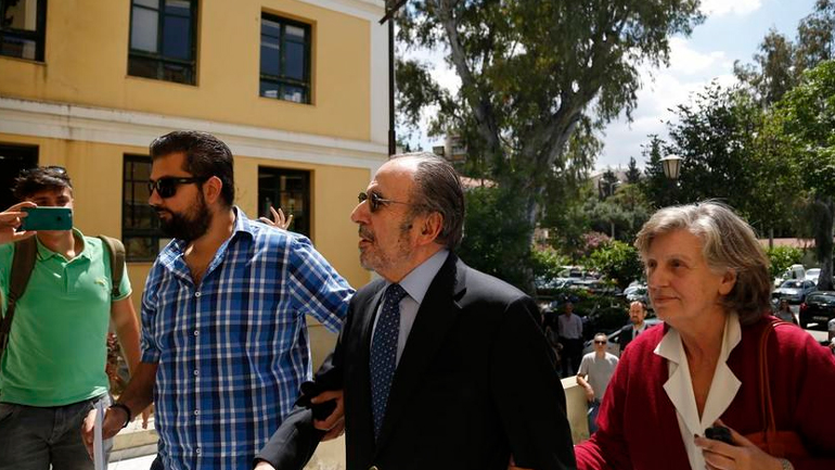 Aπολογούνται ο Ανδρέας Μαρτίνης και η σύζυγός του