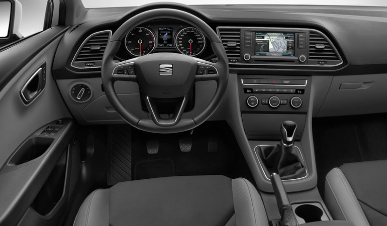 Συντηρητικό αισθητικά αλλά ποιοτικό το σαλόνι του ισπανικού hatchback