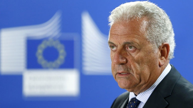 Αβραμόπουλος: Η μετεγκατάσταση από την Ελλάδα πρέπει να προχωρήσει επειγόντως