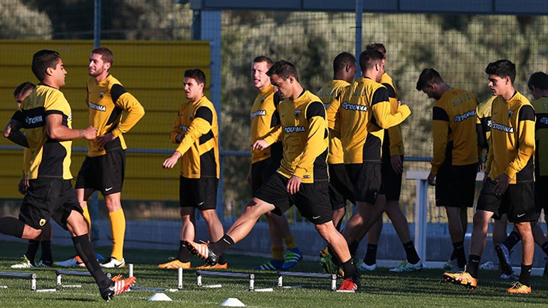 ΑΕΚ: Με 22 στην αποστολή για την Λεωφόρο