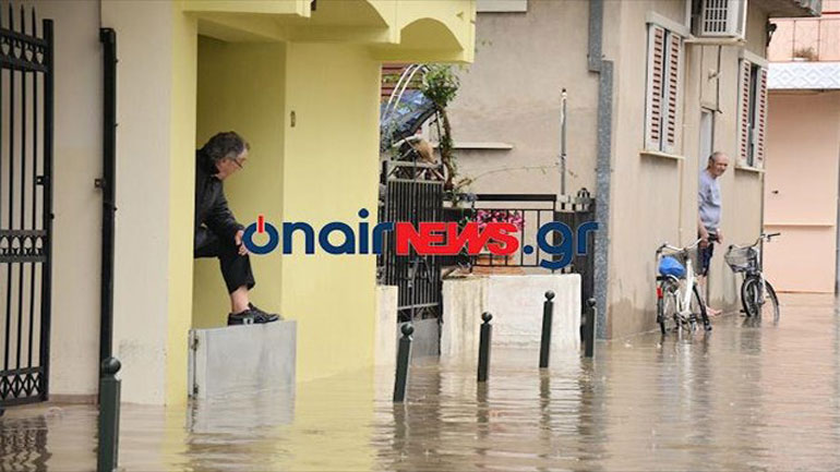 Πλημμύρες από την κακοκαιρία στο Μεσολόγγι