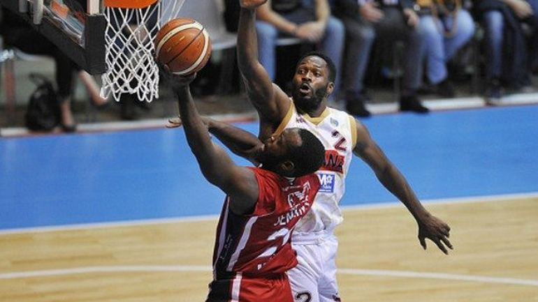 Αρμάνι Μιλάνο – Βενέτσια 78-65