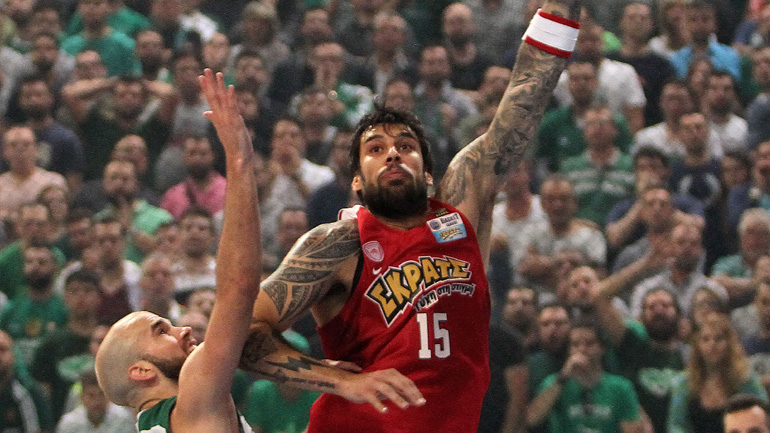 «Να κάνουμε υπερήφανους όσους δεν είναι κοντά μας»