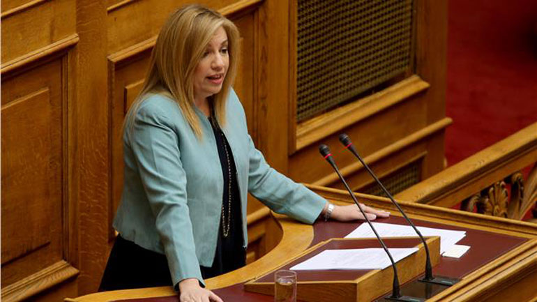 Γεννηματά προς Τσίπρα: Φέρνετε συμφωνία με όρους συνθηκολόγησης ηττημένου