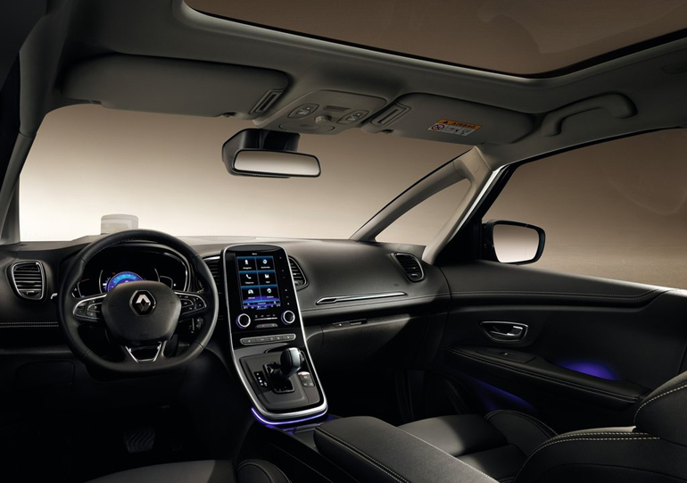 Πολυτελές εσωτερικό... Οι Γάλλοι φαίνεται πως παίζουν άλλο παιχνίδι!