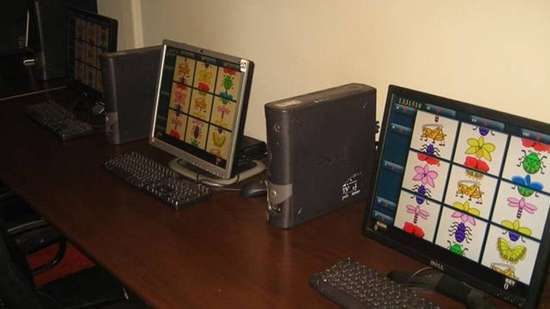 Τα «φρουτάκια» έφεραν χειροπέδες