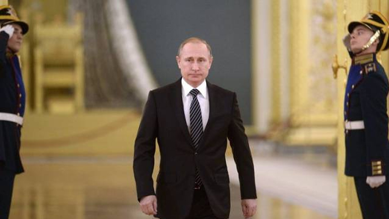 Πούτιν: Η ανάπτυξη δεν θα επιστρέψει από μόνη της