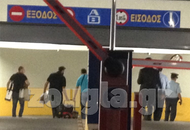 Η είσοδος του πάρκινγκ στο Μαρούσι