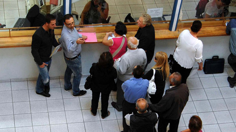 Τέλος οι πληρωμές στην εφορία για ποσά άνω των 100 ευρώ