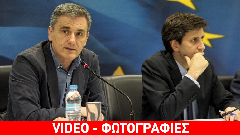 Τσακαλώτος-Χουλιαράκης: Για πρώτη φορά επίσημη αναγνώριση ότι το χρέος δεν είναι βιώσιμο